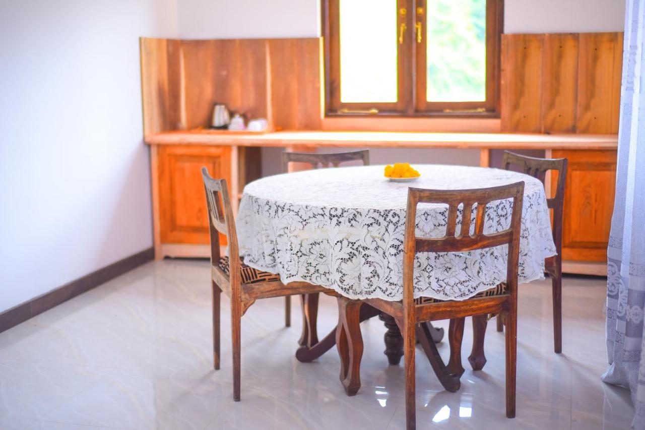Rock Edge Residence Kandy Esterno foto